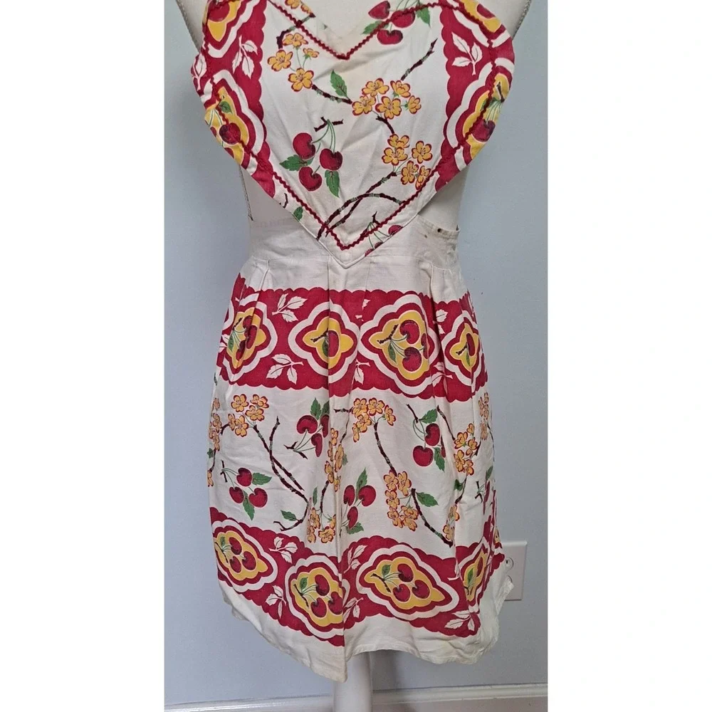 Vintage‎ Apron 1950's Style Heart Shape With Cherries